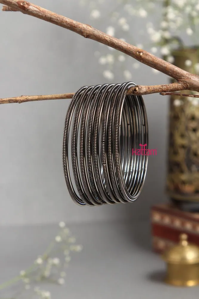 Black Metal Fancy Bangle