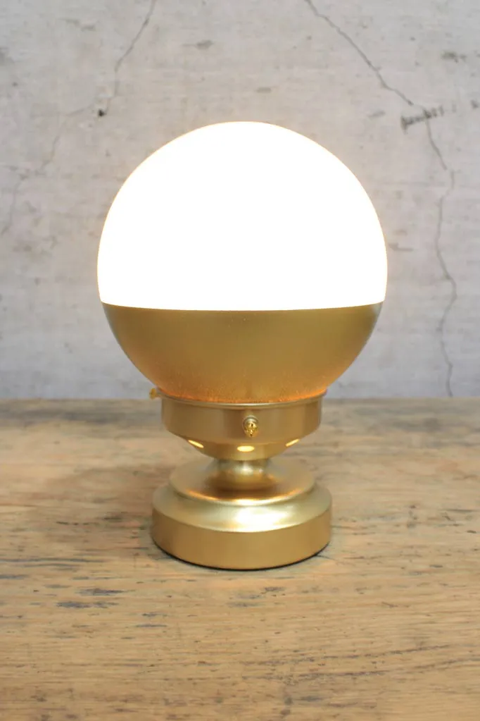 Crown Sphere Lamp