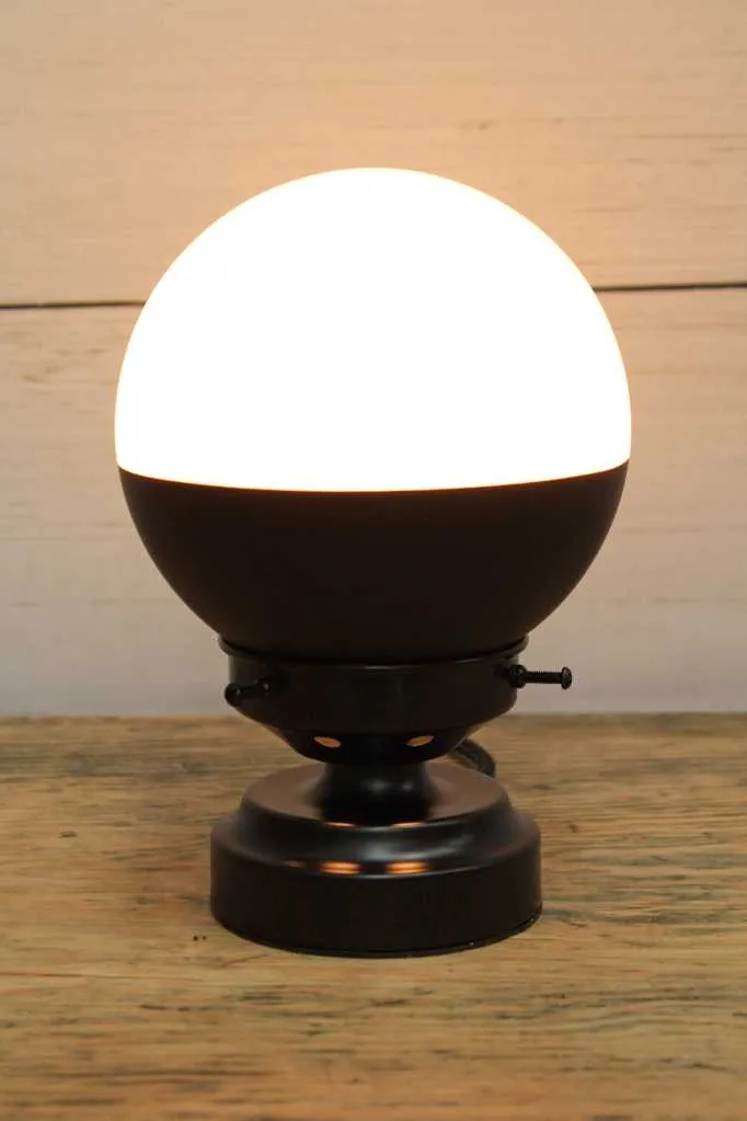 Crown Sphere Lamp