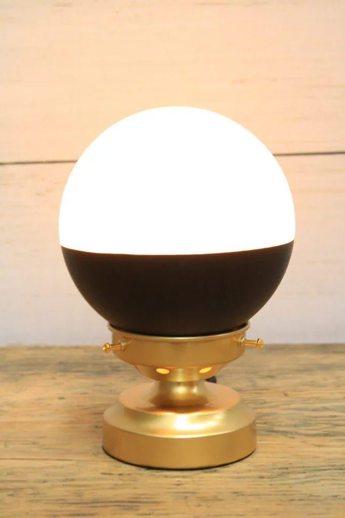 Crown Sphere Lamp